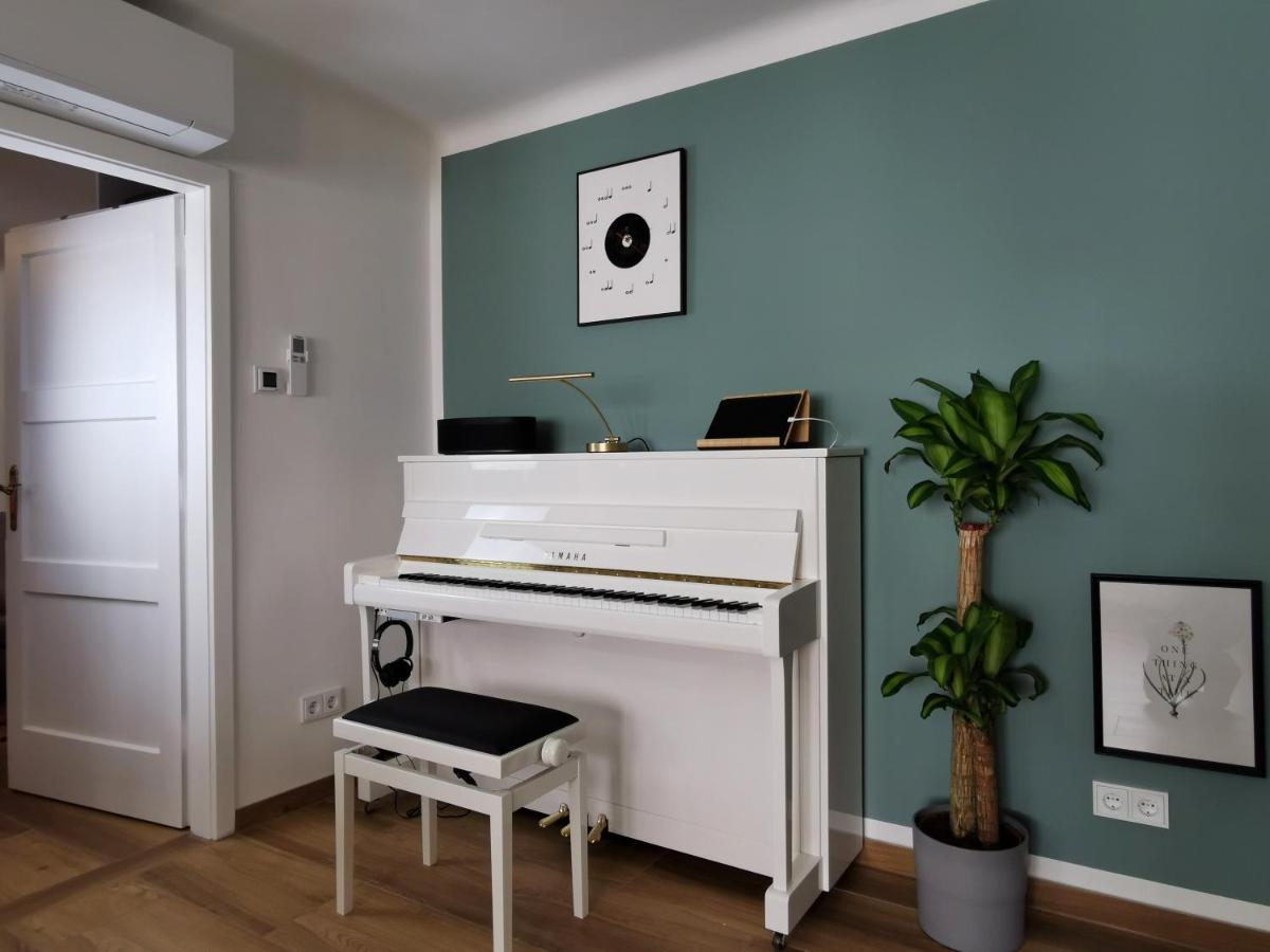 Neues City Center Piano Appartement Mit Netflix Klagenfurt am Woerthersee Eksteriør bilde